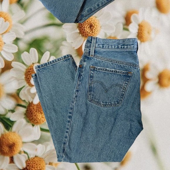 Levis Jeans - Picture 2 of 2